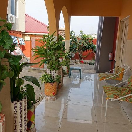 Cheers Guesthouse Botianaw Екстер'єр фото