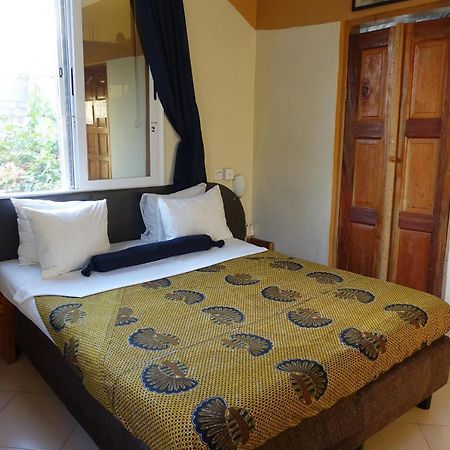Cheers Guesthouse Botianaw Екстер'єр фото
