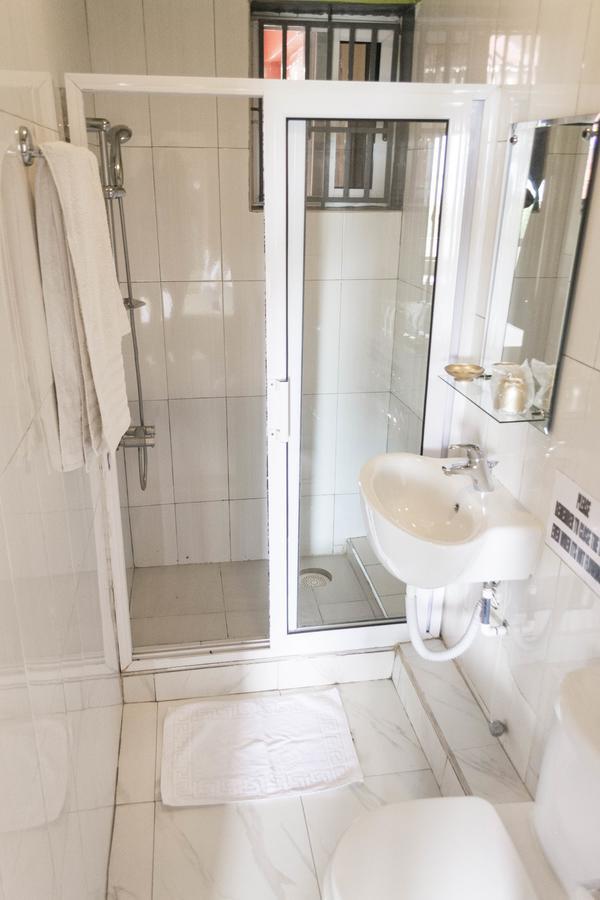 Cheers Guesthouse Botianaw Екстер'єр фото