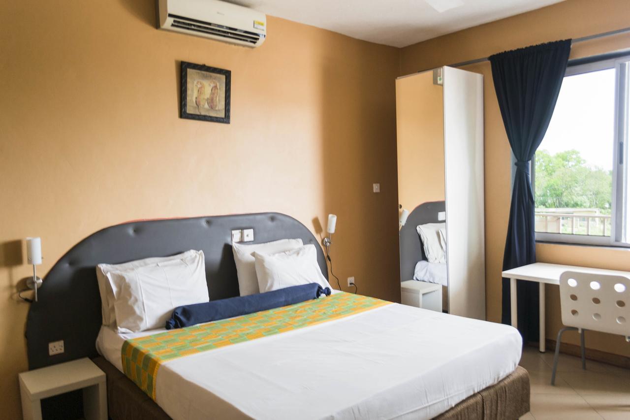 Cheers Guesthouse Botianaw Екстер'єр фото