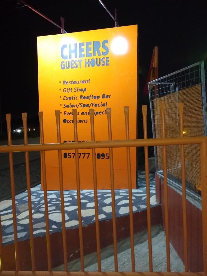 Cheers Guesthouse Botianaw Екстер'єр фото