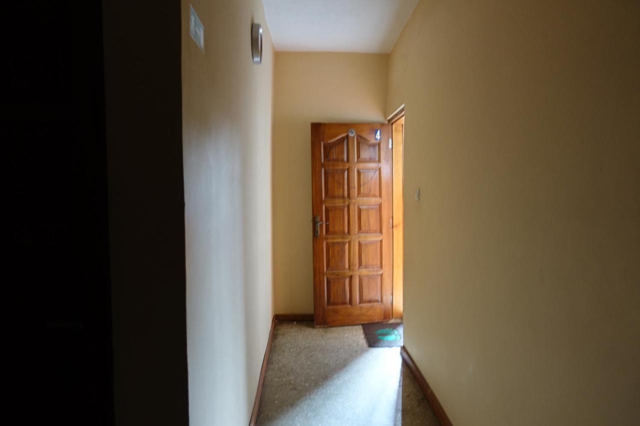 Cheers Guesthouse Botianaw Екстер'єр фото