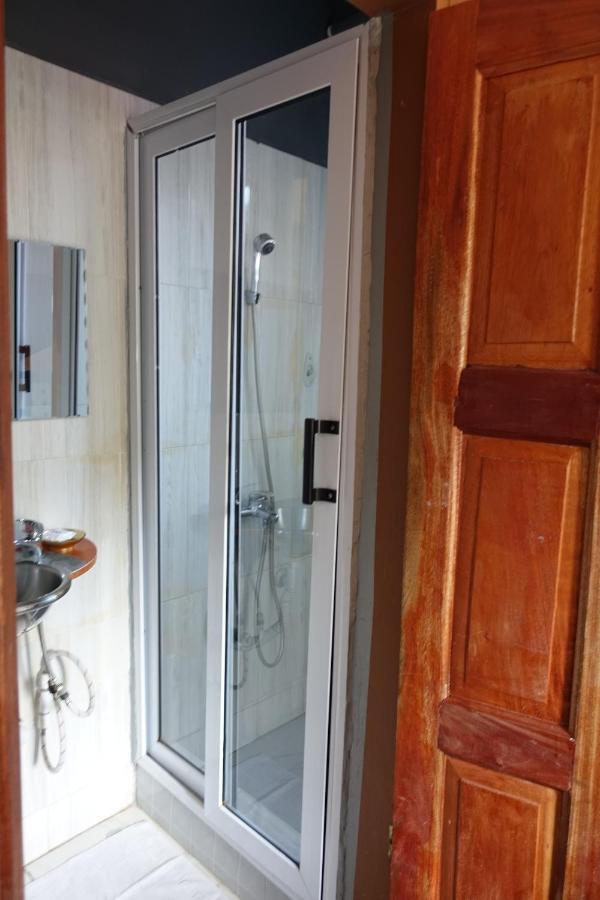 Cheers Guesthouse Botianaw Екстер'єр фото