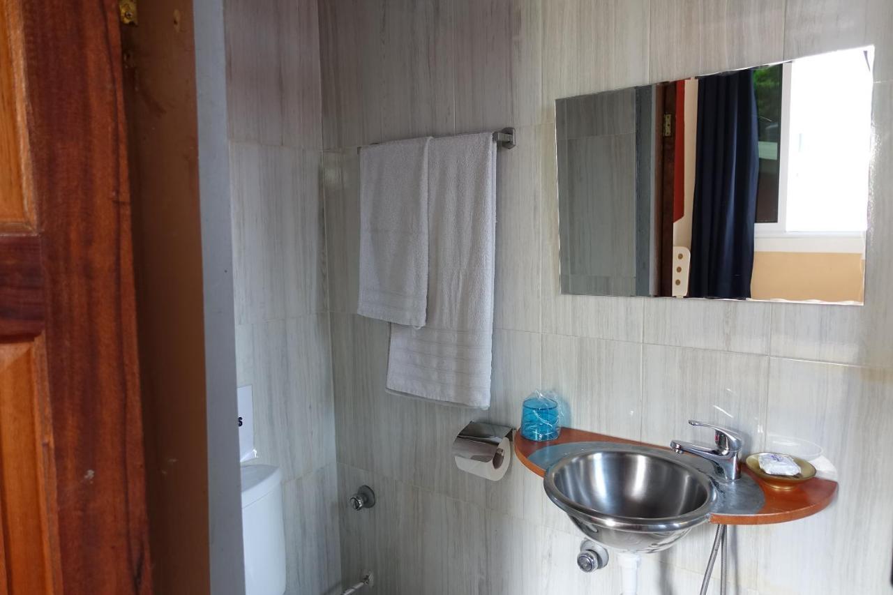 Cheers Guesthouse Botianaw Екстер'єр фото