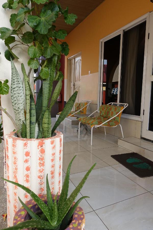 Cheers Guesthouse Botianaw Екстер'єр фото