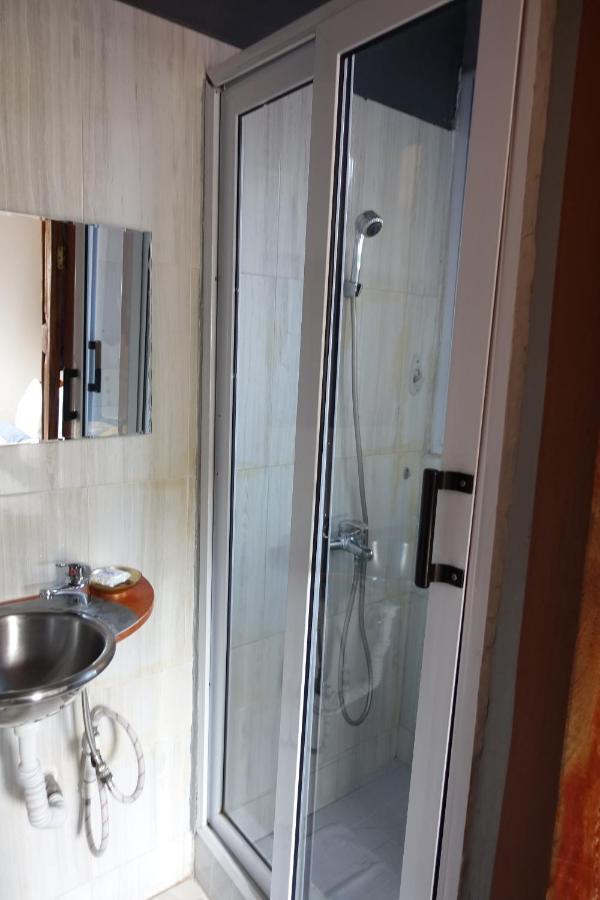 Cheers Guesthouse Botianaw Екстер'єр фото