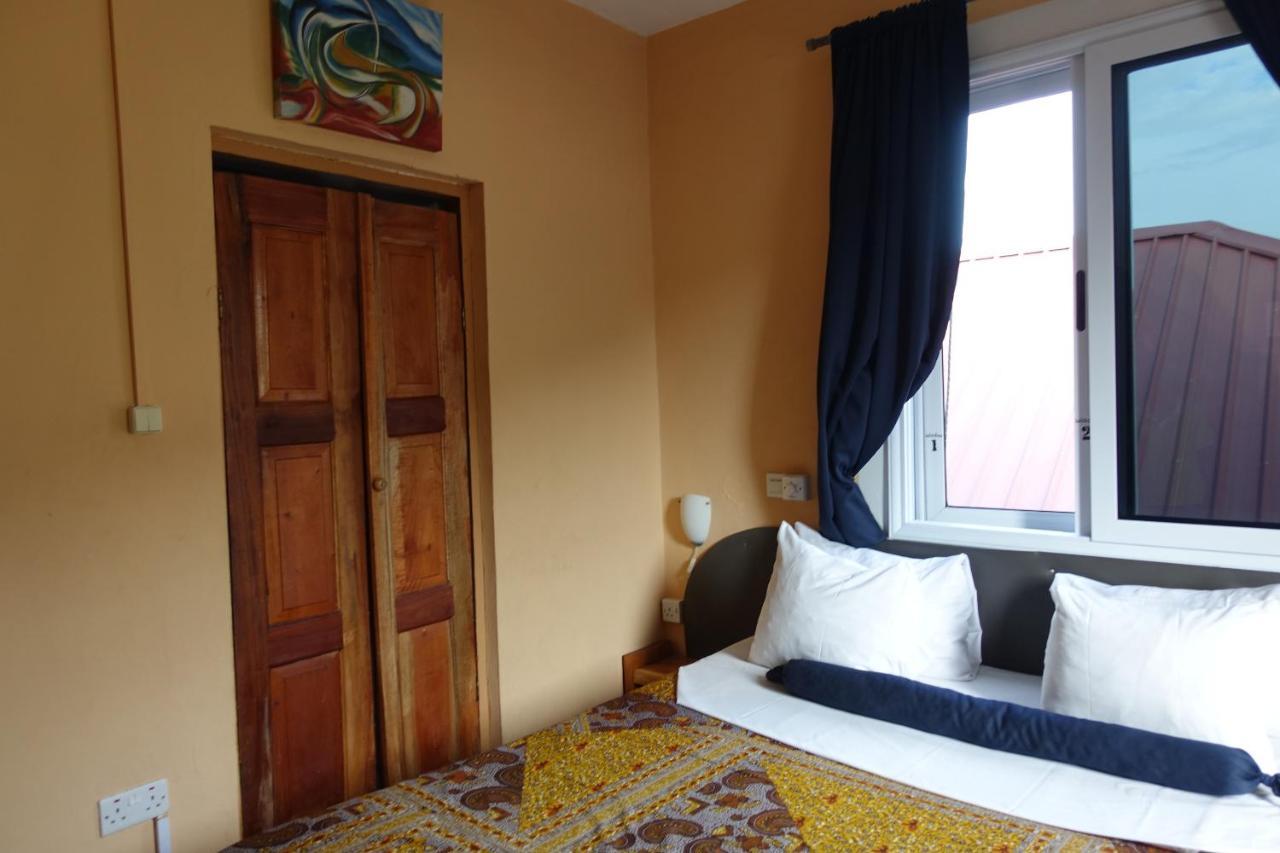Cheers Guesthouse Botianaw Екстер'єр фото