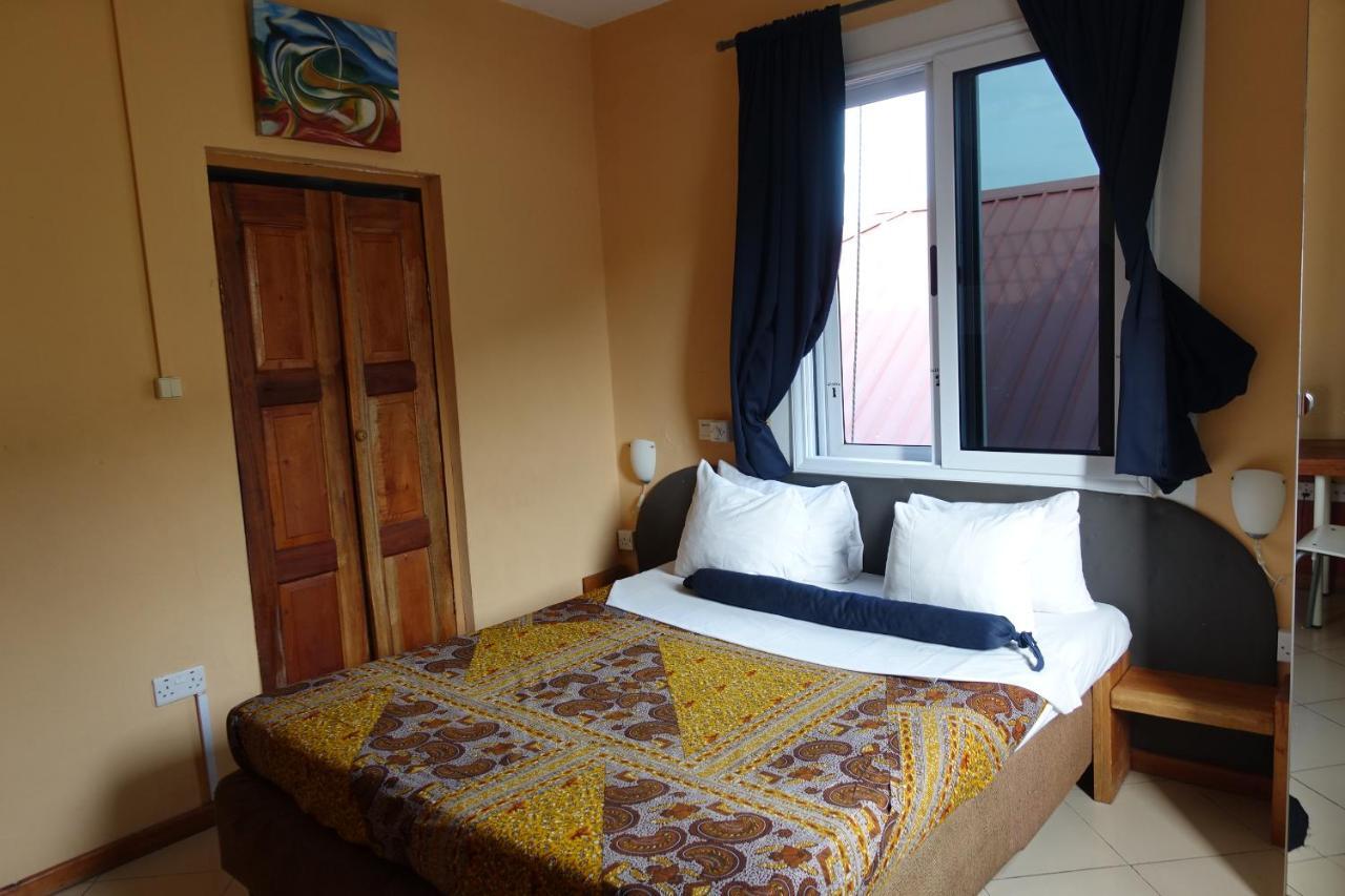 Cheers Guesthouse Botianaw Екстер'єр фото