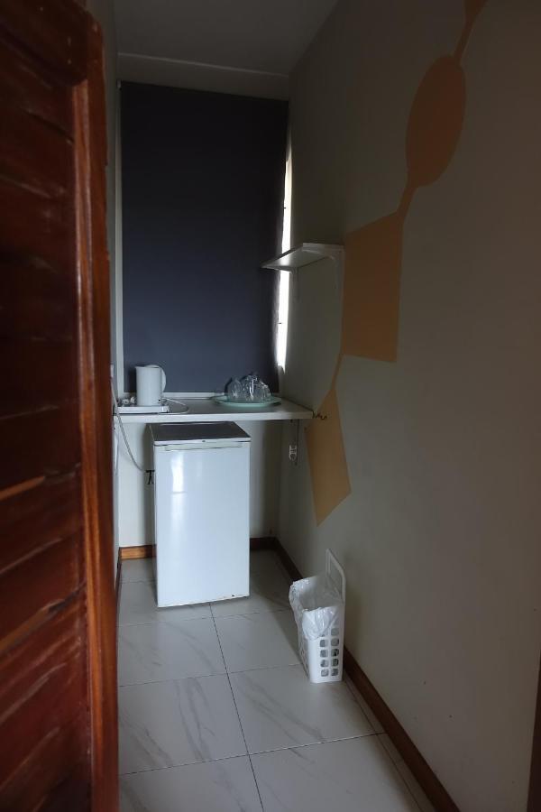 Cheers Guesthouse Botianaw Екстер'єр фото