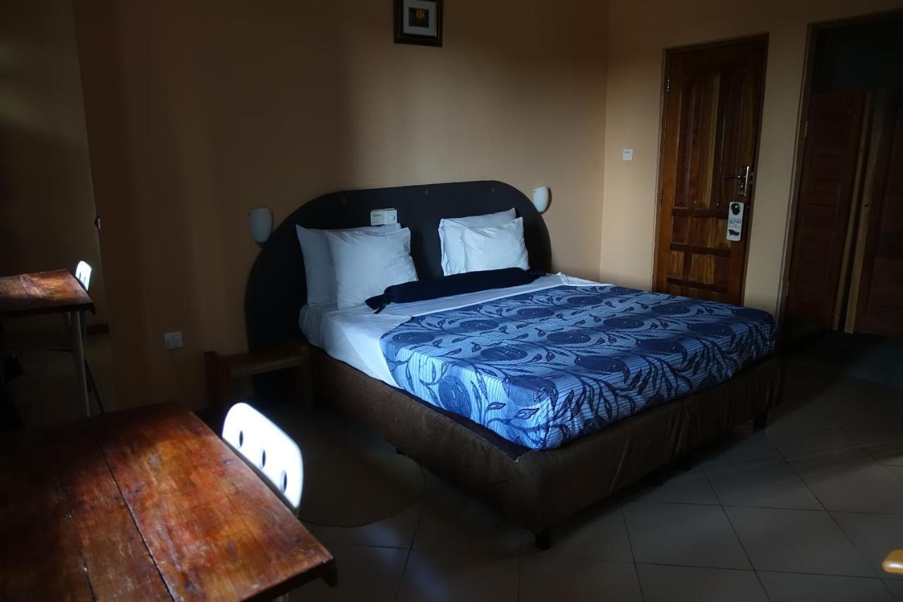 Cheers Guesthouse Botianaw Екстер'єр фото